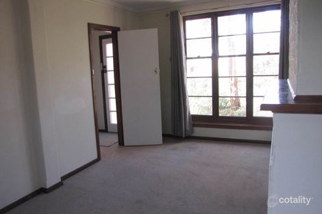 Property photo of 11 Fraser Place Yarralumla ACT 2600