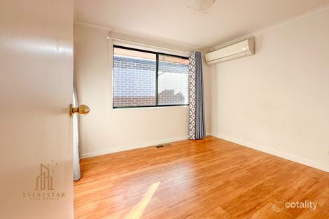 Property photo of 24 Dunbarton Drive Wantirna VIC 3152