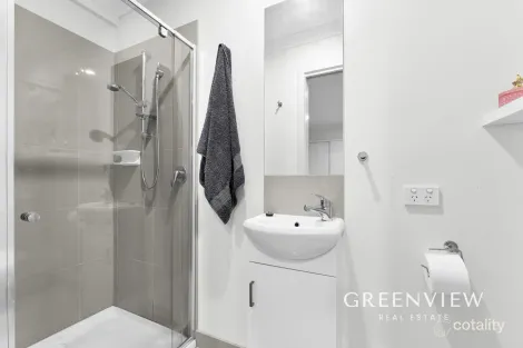 Property photo of 5 Nemo Street Pakenham VIC 3810