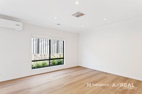 Property photo of 9 Stradling Rise Mernda VIC 3754