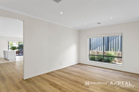 Property photo of 9 Stradling Rise Mernda VIC 3754