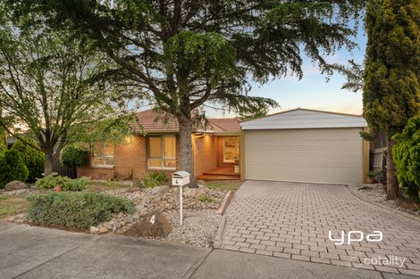 4 SANDLEFORD CT, SUNBURY, VIC 3429