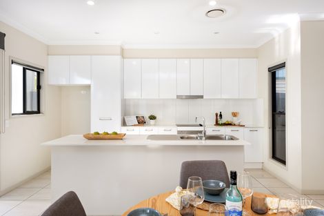 Property photo of 1/16 Cambridge Street Carina Heights QLD 4152