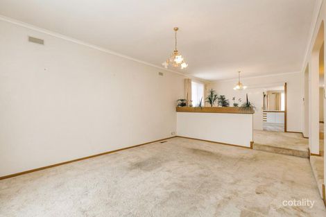 Property photo of 16 Featherby Way Altona Meadows VIC 3028