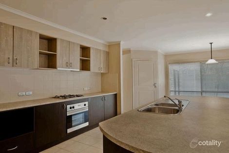 Property photo of 31 Waterside Drive Cranbourne East VIC 3977