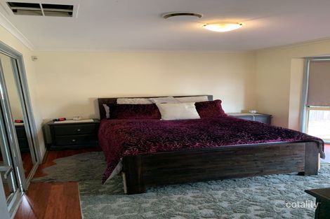 Property photo of 19 Woods Close Meadow Heights VIC 3048