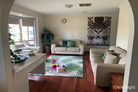 19 Woods Cl, Meadow Heights, VIC 3048