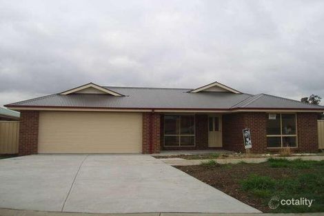 Property photo of 60 Cottage Crescent Kilmore VIC 3764