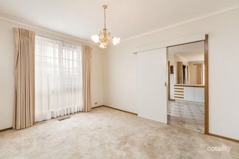 Property photo of 16 Featherby Way Altona Meadows VIC 3028
