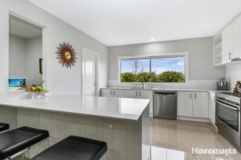 Property photo of 40 Twin Ranges Drive Warragul VIC 3820