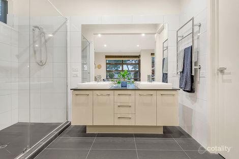 Property photo of 4 Hampstead Place Craigieburn VIC 3064