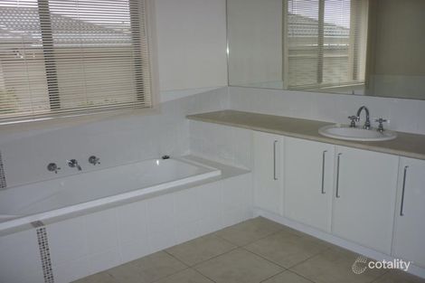 Property photo of 2/69 Scoresby Road Bayswater VIC 3153