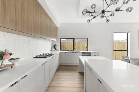 Property photo of 8 Cerrado Street Mount Duneed VIC 3217