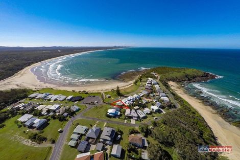 Property photo of 6 Second Avenue Arrawarra Headland NSW 2456