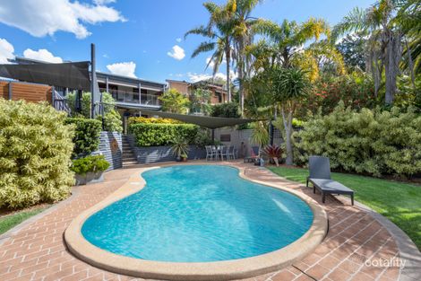 Property photo of 32 Matthews Parade Point Clare NSW 2250