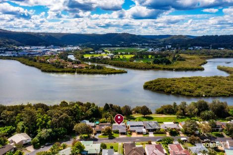 Property photo of 32 Matthews Parade Point Clare NSW 2250