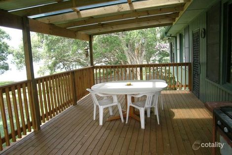 Property photo of 51 Natuna Avenue Budgewoi NSW 2262