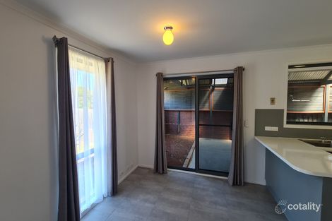 Property photo of 4 Eyre Close Hoppers Crossing VIC 3029