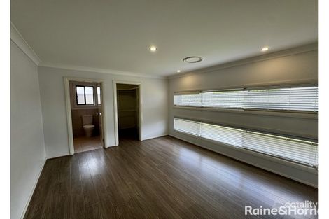 Property photo of 1 Sandpiper Circuit Aberglasslyn NSW 2320
