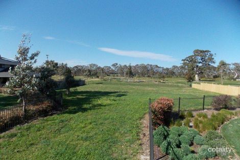 Property photo of 28 Nagle Drive Sandhurst VIC 3977