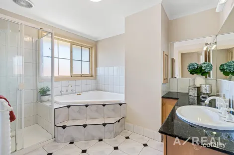 Property photo of 11 Wicklow Street Ormond VIC 3204