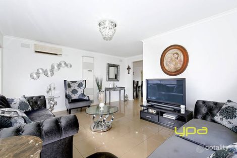 Property photo of 16 Malmsbury Drive Meadow Heights VIC 3048