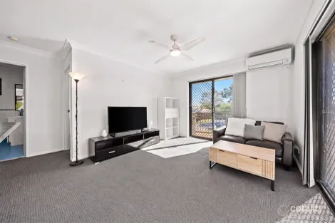 Property photo of 24/10-12 Bath Street Labrador QLD 4215