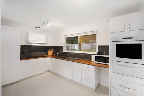 Property photo of 29 Campbell Parade Mannering Park NSW 2259