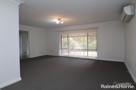 Property photo of 1 Tinga Crescent Kooringal NSW 2650
