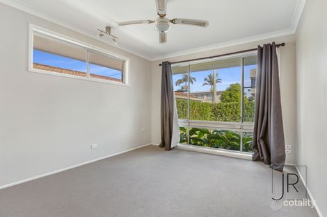 Property photo of 7 Cresta Court Broadbeach Waters QLD 4218