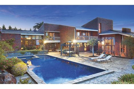 Property photo of 18 Warner Court Donvale VIC 3111