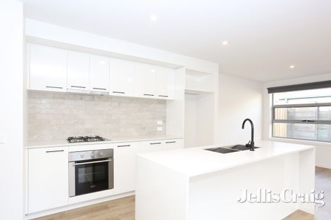 Property photo of 2/7 Curtin Avenue Brunswick West VIC 3055
