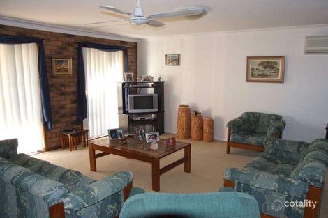 Property photo of 33 Carlisle Row Fishing Point NSW 2283