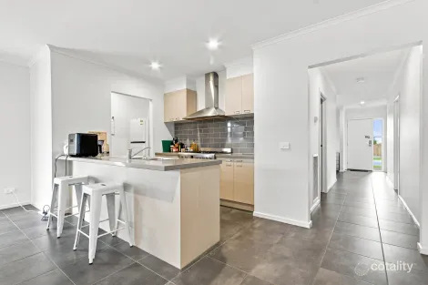 Property photo of 10 Abby Road Traralgon VIC 3844