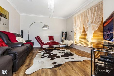 Property photo of 5 Tarndale Way South Lake WA 6164