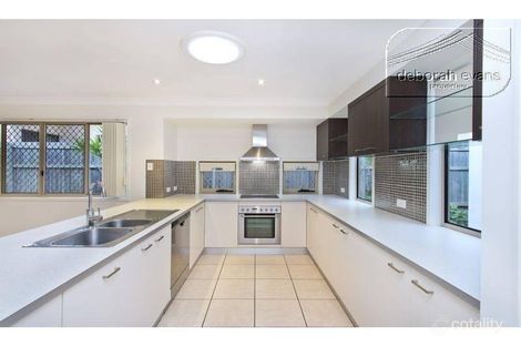 Property photo of 60 Gordon Crescent Wakerley QLD 4154