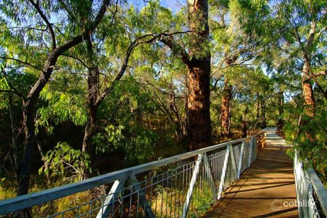 Property photo of 14 Okapa Rise Dunsborough WA 6281