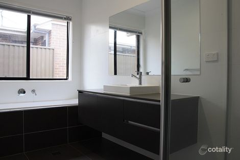 Property photo of 11 Duncombe Avenue Gledswood Hills NSW 2557