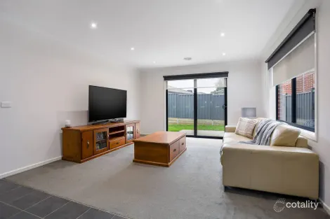 Property photo of 33 Firecrest Road Manor Lakes VIC 3024
