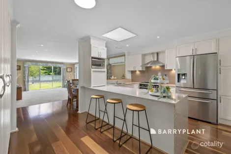 Property photo of 45 Summerlea Road Narre Warren VIC 3805