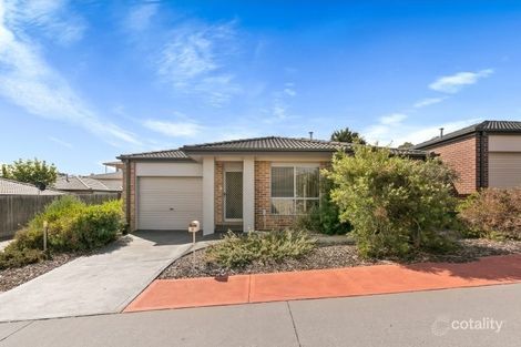 Property photo of 28/11 Hawk Avenue Pakenham VIC 3810