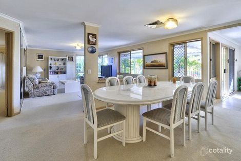 99 Scrub Rd, Carindale, QLD 4152