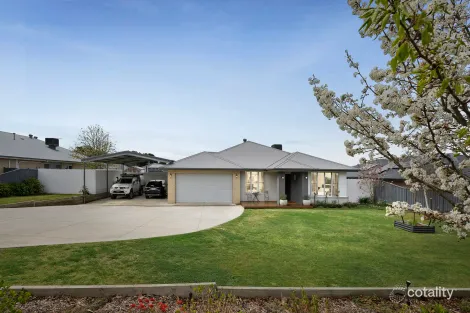 Property photo of 136 Knox Road Romsey VIC 3434