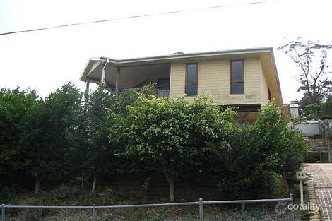 16 Avoca Dr, Avoca Beach, NSW 2251