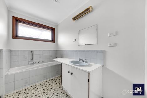 Property photo of 11 Bernard Drive Melton South VIC 3338