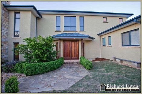 Property photo of 171 Waterfall Drive Jerrabomberra NSW 2619
