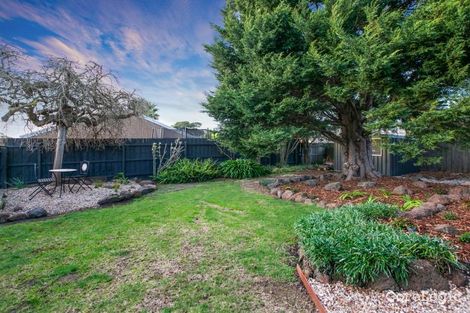 Property photo of 19 Mount Erin Crescent Frankston South VIC 3199