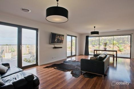 Property photo of 9 Johansen Place Darley VIC 3340