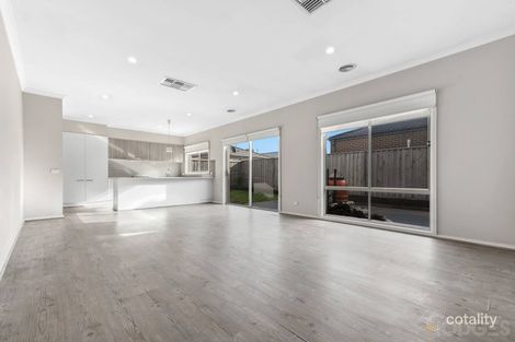 Property photo of 1 Leak Avenue Cranbourne East VIC 3977