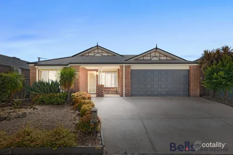 Property photo of 21 Bow Crescent Manor Lakes VIC 3024